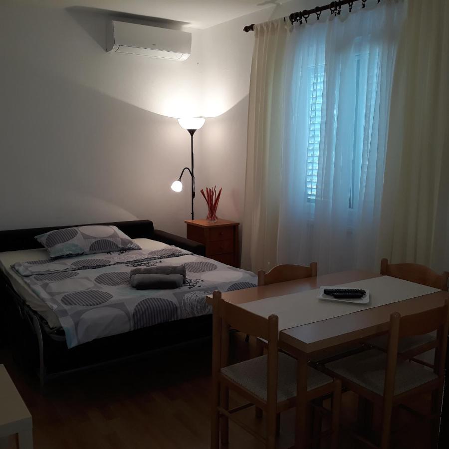 Rina Apartments Labin  Buitenkant foto