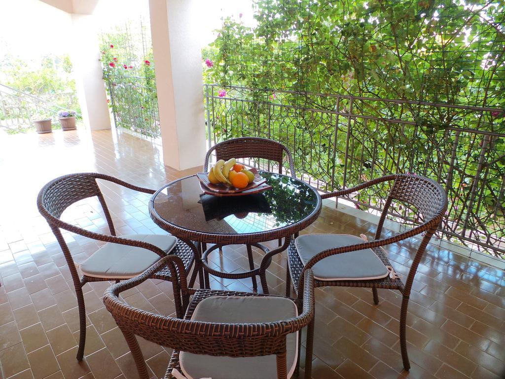 Rina Apartments Labin  Buitenkant foto