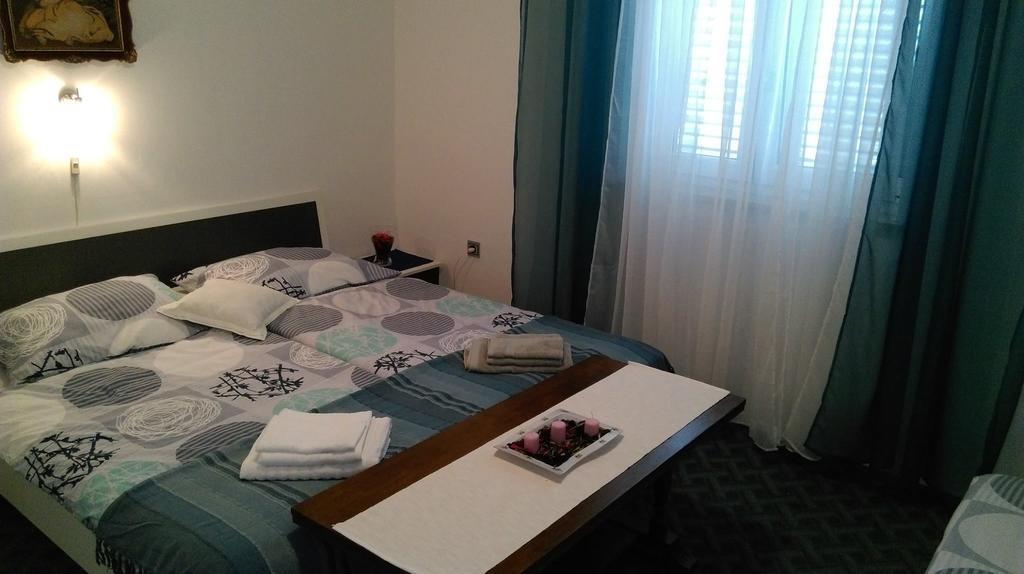 Rina Apartments Labin  Buitenkant foto